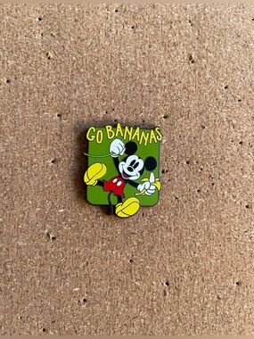 Disney Store Mystery Food Fruit Blind Box Pin Mickey Go Bananas Limited Edition